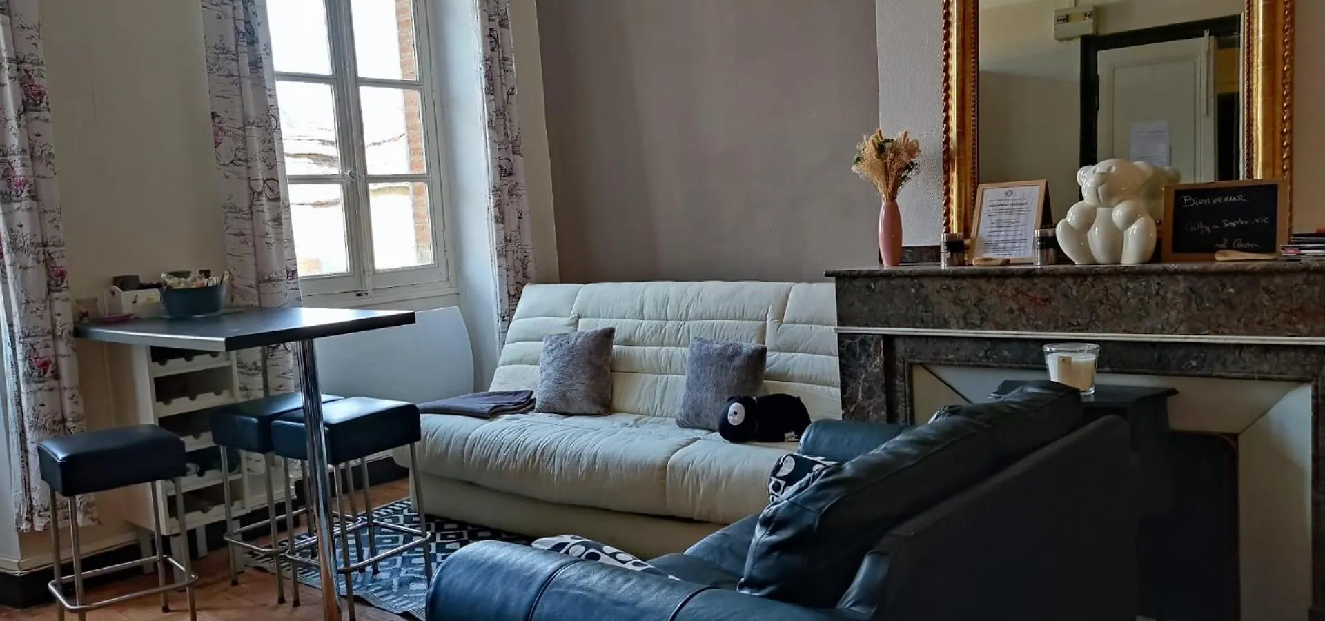 Artbnb Lezat-sur-Leze 0*,
